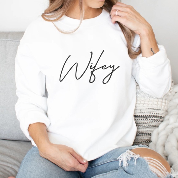 White 'Wifey' Women's Top - Picture 3 of 4